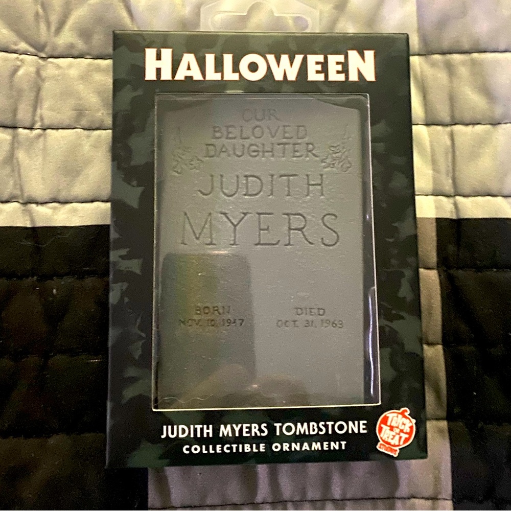 Trick or Treat Judith Myers Headstone Halloween Michael Myers Ornament new!